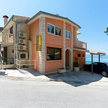 With A Parking Space - 20787 Omiš