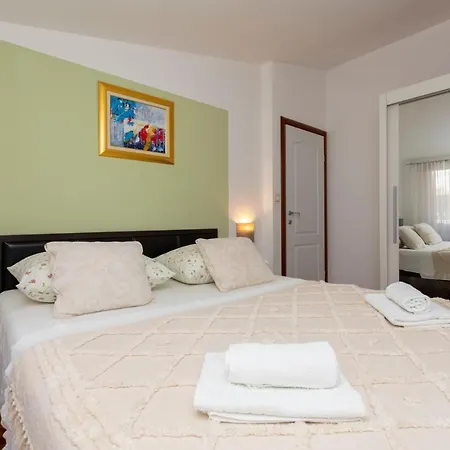 With A Parking Space - 20787 Apartman *