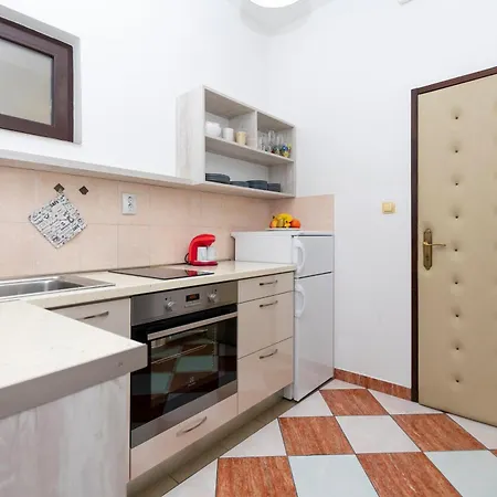 With A Parking Space - 20787 Apartman *